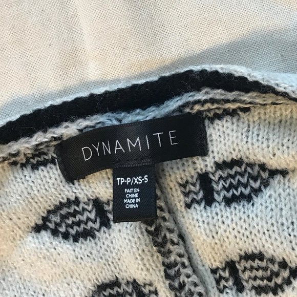NWOT Dynamite knit shawl - Picture 8 of 9